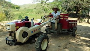 microtrator-adquirido-com-projeto-grupal-do-rio-rural-ajuda-no-transporte-de-insumos-e-cafe-foto-aline-proenca